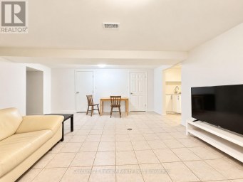 701 MARIA STREET Whitby (Downtown Whitby) Ontario photo 4