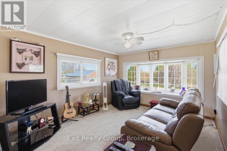 5 CHAPEL BOULEVARD, Quinte West (Sidney Ward), Ontario, K8N4Z3