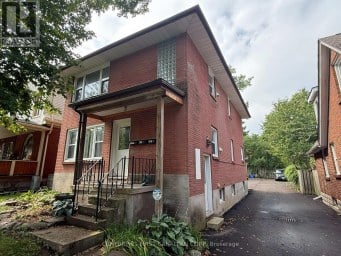 17 CARFRAE CRESCENT London South (South F) Ontario photo 1