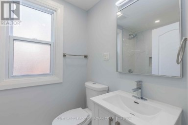 17 CARFRAE CRESCENT London South (South F) Ontario photo 23