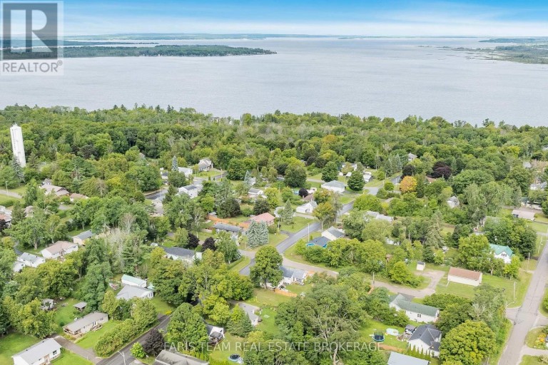 305 OUIDA STREET, Tay (Waubaushene), Ontario, L0K2C0