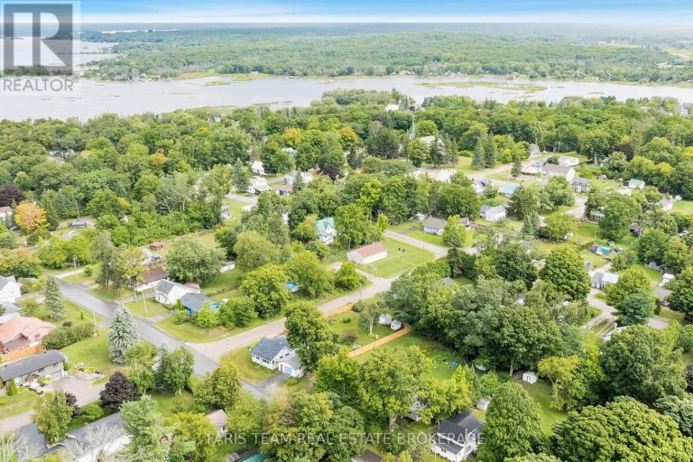 305 OUIDA STREET, Tay (Waubaushene), Ontario, L0K2C0