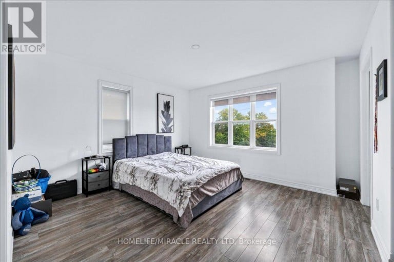 27 - 1 LEGGOTT AVENUE, Barrie (Painswick North), Ontario, L4M0K7