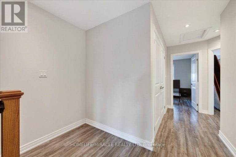 27 - 1 LEGGOTT AVENUE, Barrie (Painswick North), Ontario, L4M0K7