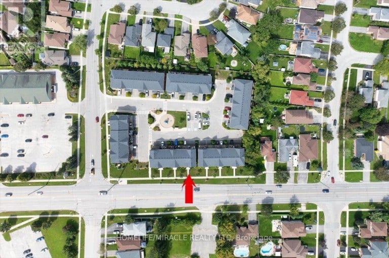 27 - 1 LEGGOTT AVENUE, Barrie (Painswick North), Ontario, L4M0K7