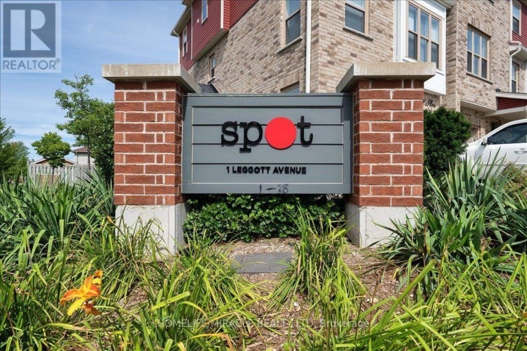 27 - 1 LEGGOTT AVENUE, Barrie (Painswick North), Ontario, L4M0K7