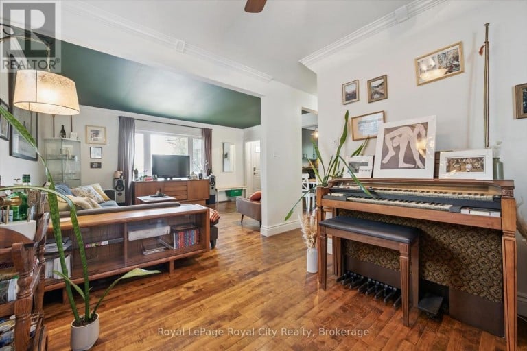 39 RIDGEWOOD AVENUE, Guelph (Junction/Onward Willow), Ontario, N1H6C3