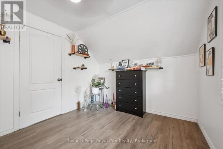 39 RIDGEWOOD AVENUE, Guelph (Junction/Onward Willow), Ontario, N1H6C3