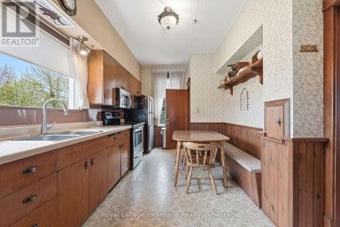 138 ST. DAVID STREET West Perth (Mitchell) Ontario photo 6
