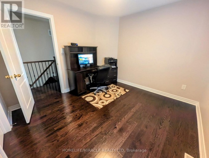 20 ADDISCOTT STREET, Brampton (Sandringham-Wellington), Ontario, L6R0X8