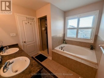 20 ADDISCOTT STREET Brampton (Sandringham-Wellington) Ontario photo 15