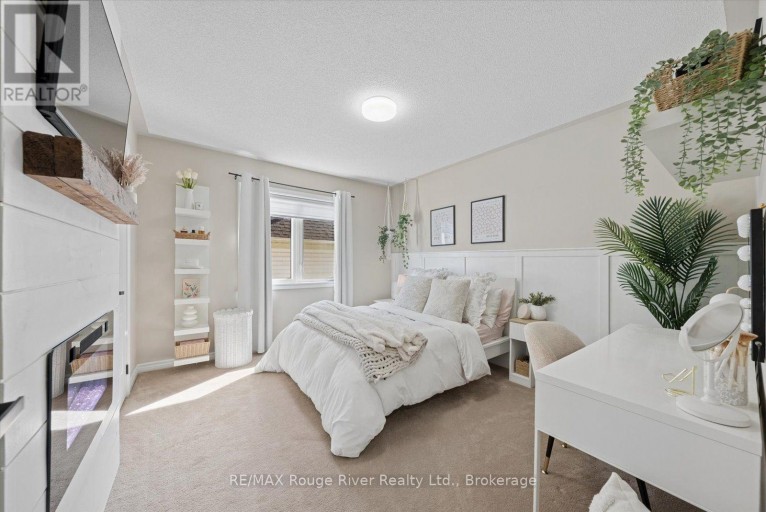 27 BAGNELL CRESCENT, Clarington (Bowmanville), Ontario, L1C5R1