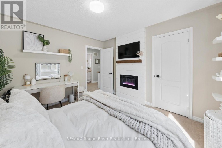 27 BAGNELL CRESCENT, Clarington (Bowmanville), Ontario, L1C5R1
