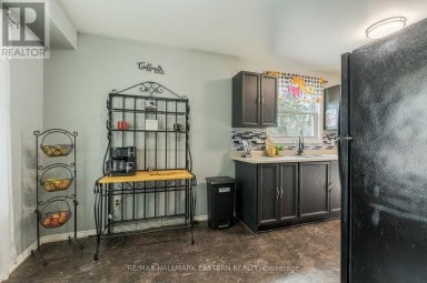 1222 HUNTINGTON CIRCLE Peterborough (Otonabee Ward 1) Ontario photo 16