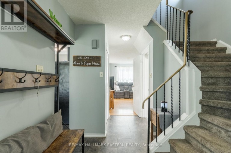 1222 HUNTINGTON CIRCLE, Peterborough (Otonabee Ward 1), Ontario, K9K2B5