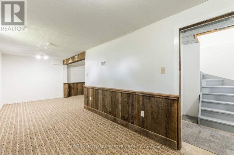 1222 HUNTINGTON CIRCLE, Peterborough (Otonabee Ward 1), Ontario, K9K2B5