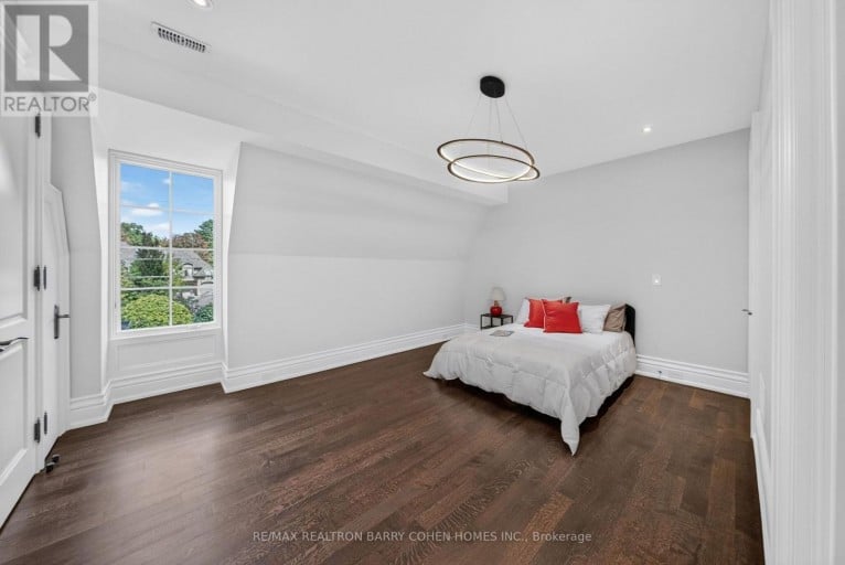 101 FOREST HEIGHTS BOULEVARD, Toronto (St. Andrew-Windfields), Ontario, M2L2K7