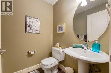 2023A 6 Avenue NW Calgary Alberta photo 26