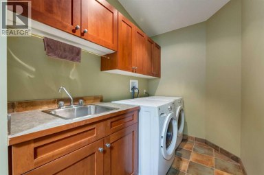 2023A 6 Avenue NW Calgary Alberta photo 7