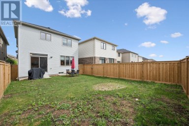 43 HARPIN WAY W Centre Wellington (Fergus) Ontario photo 32