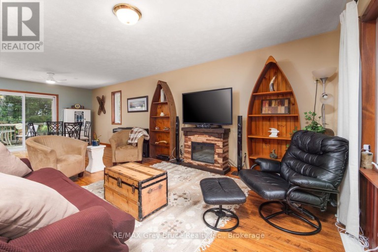 27 WOODSTOCK AVENUE, Northern Bruce Peninsula, Ontario, N0H2M0