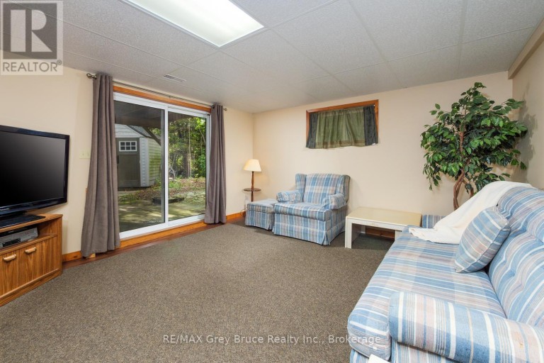 27 WOODSTOCK AVENUE, Northern Bruce Peninsula, Ontario, N0H2M0