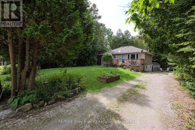 27 WOODSTOCK AVENUE, Northern Bruce Peninsula, Ontario, N0H2M0