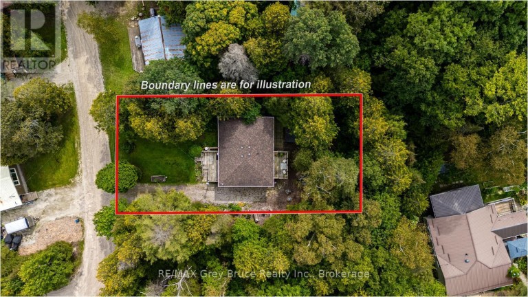 27 WOODSTOCK AVENUE, Northern Bruce Peninsula, Ontario, N0H2M0