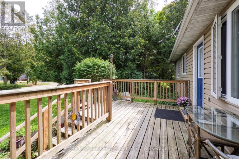 27 WOODSTOCK AVENUE, Northern Bruce Peninsula, Ontario, N0H2M0