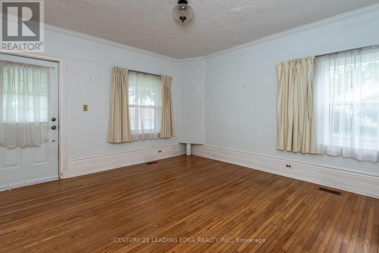 62 NORTH STREET, Georgina (Sutton & Jackson's Point), Ontario, L0E1R0