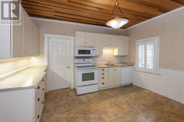 62 NORTH STREET, Georgina (Sutton & Jackson's Point), Ontario, L0E1R0