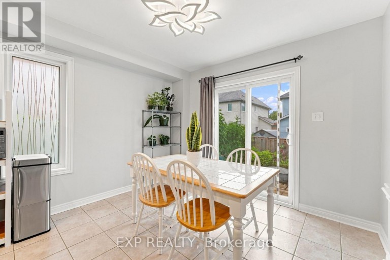 70 THORNLODGE DRIVE, Georgina (Keswick South), Ontario, L4P0B6
