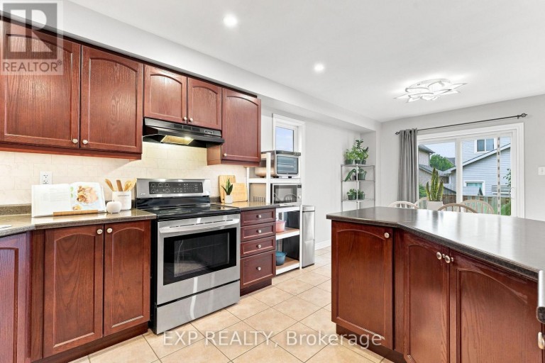 70 THORNLODGE DRIVE, Georgina (Keswick South), Ontario, L4P0B6