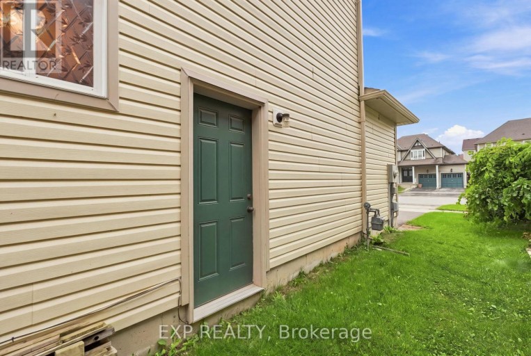 70 THORNLODGE DRIVE, Georgina (Keswick South), Ontario, L4P0B6
