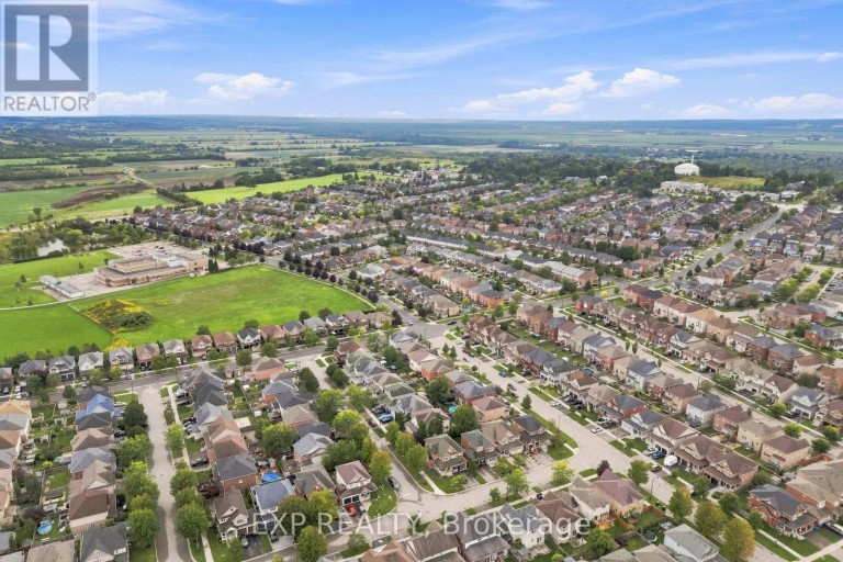 70 THORNLODGE DRIVE, Georgina (Keswick South), Ontario, L4P0B6