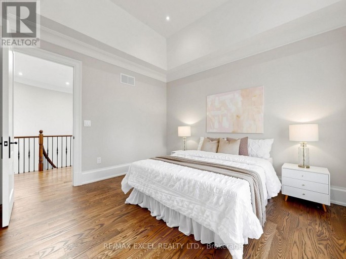64 SUMMERFELDT CRESCENT, Markham (Unionville), Ontario, L3R2B2