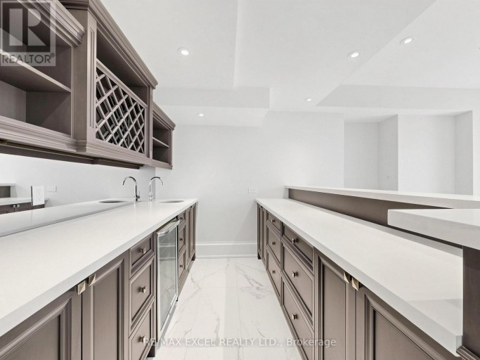 64 SUMMERFELDT CRESCENT, Markham (Unionville), Ontario, L3R2B2