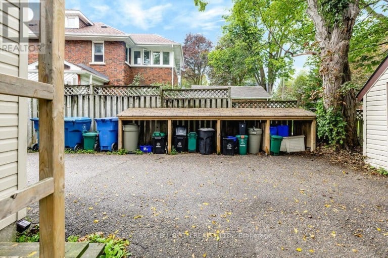 102 WEST STREET N, Orillia, Ontario, L3V5C3