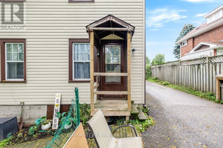 102 WEST STREET N, Orillia, Ontario, L3V5C3