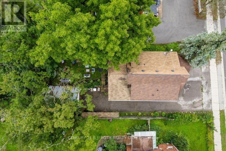 102 WEST STREET N, Orillia, Ontario, L3V5C3