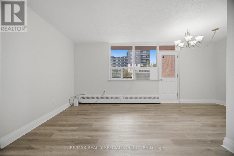 403 - 3065 QUEEN FREDERICA DRIVE, Mississauga (Applewood), Ontario, L4Y3A3