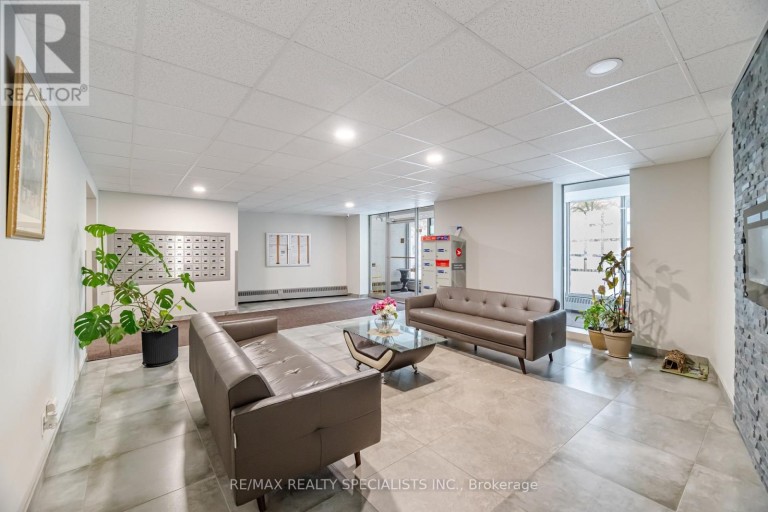 403 - 3065 QUEEN FREDERICA DRIVE, Mississauga (Applewood), Ontario, L4Y3A3