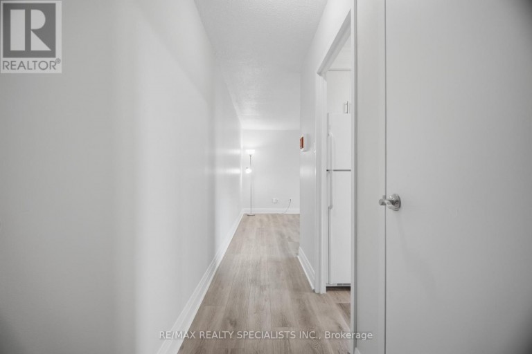 403 - 3065 QUEEN FREDERICA DRIVE, Mississauga (Applewood), Ontario, L4Y3A3