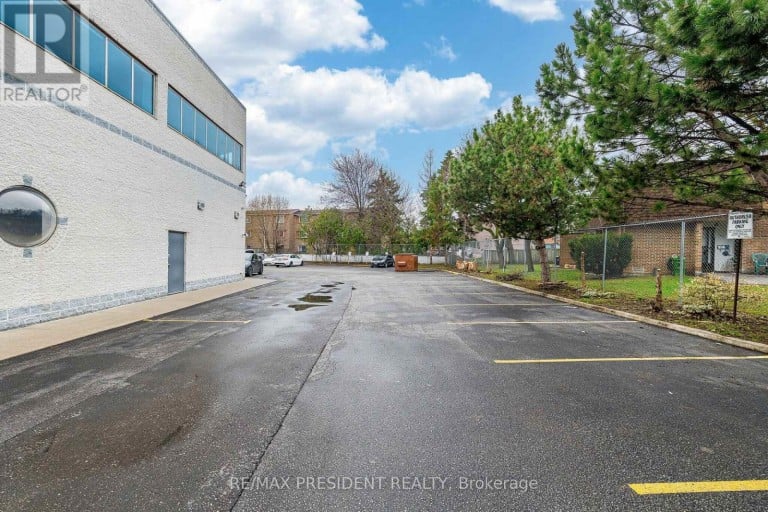 1625 ALBION ROAD, Toronto (West Humber-Clairville), Ontario, M9V5H8