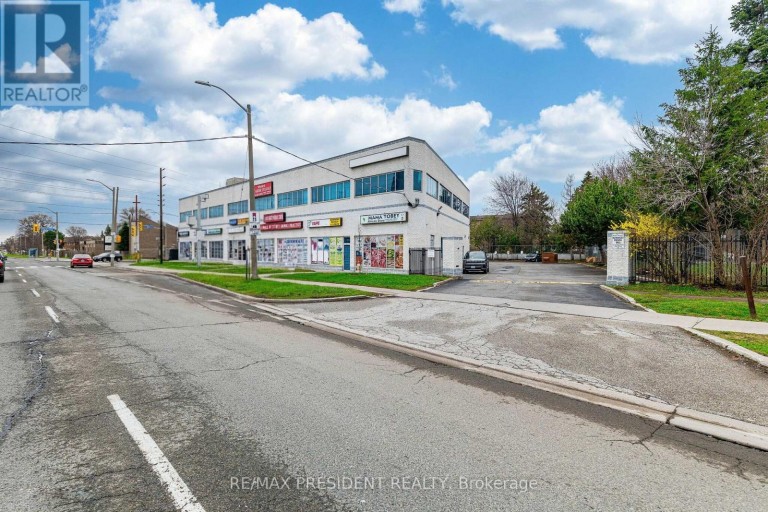 1625 ALBION ROAD, Toronto (West Humber-Clairville), Ontario, M9V5H8