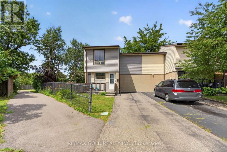 13 GOLD PINE COURT, Brampton (Northgate), Ontario, L6S2K6