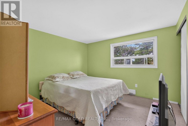 13 GOLD PINE COURT, Brampton (Northgate), Ontario, L6S2K6