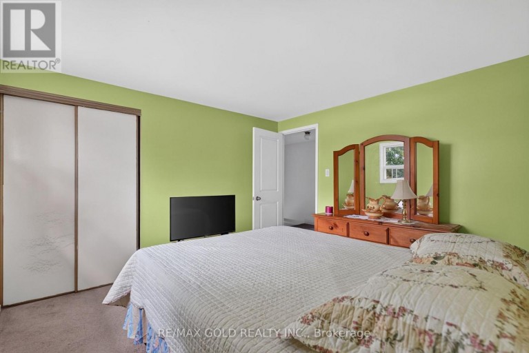 13 GOLD PINE COURT, Brampton (Northgate), Ontario, L6S2K6
