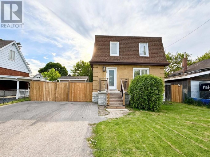94 HOWARD AVENUE, Hamilton (Balfour), Ontario, L9A2W5