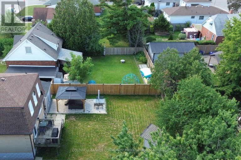 94 HOWARD AVENUE, Hamilton (Balfour), Ontario, L9A2W5